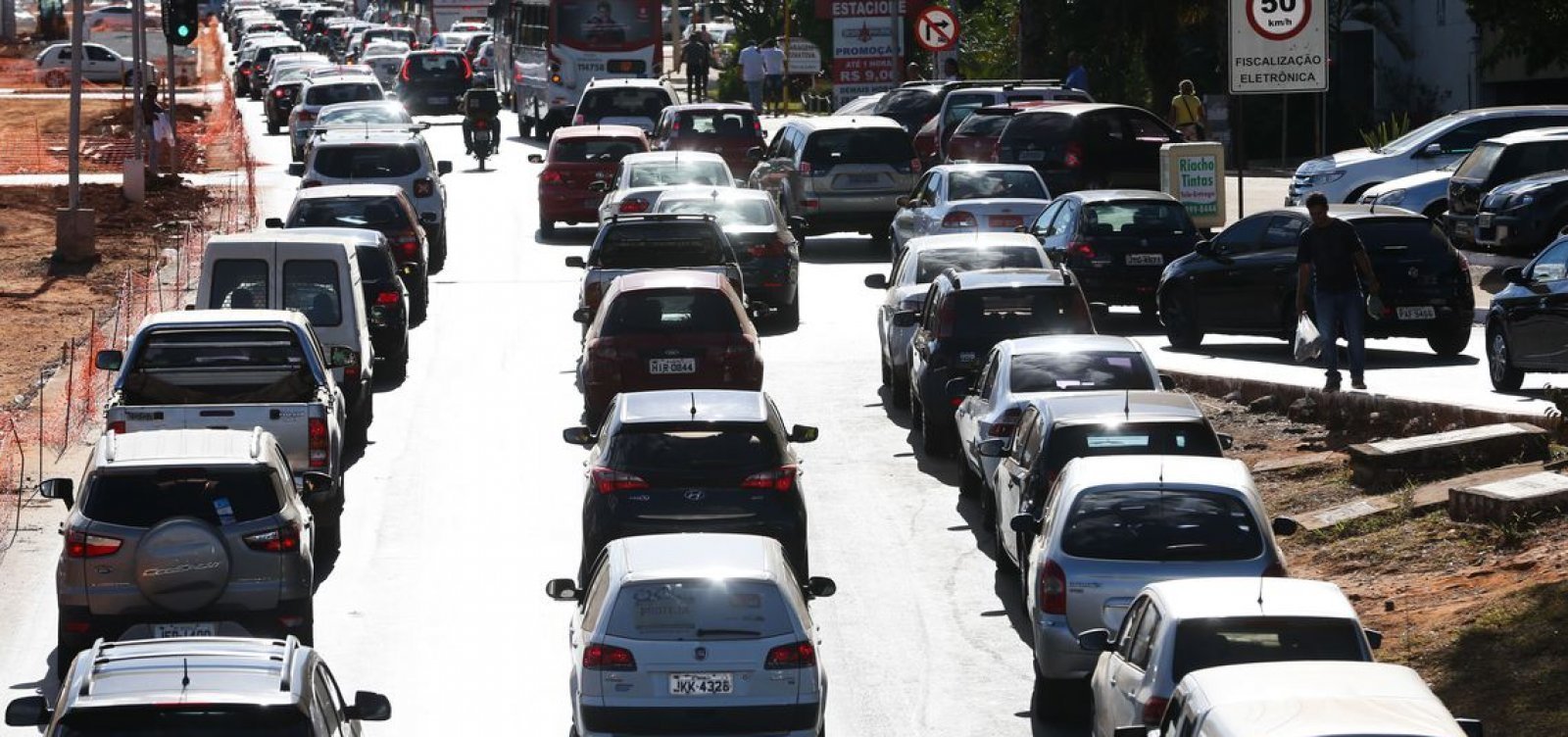 Deslocamento ficou mais caro: preços de transporte sobem até 56% no Brasil