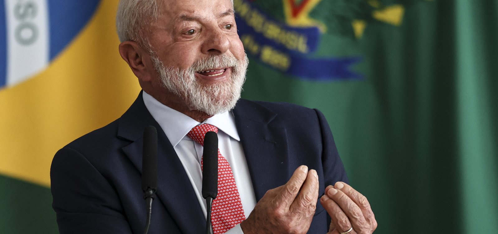 Lula veta R$ 400 milhões em emendas parlamentares