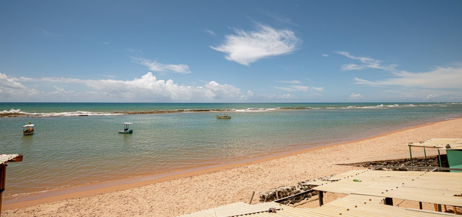 Uso de churrasqueiras é proibido nas praias de Camaçari; entenda