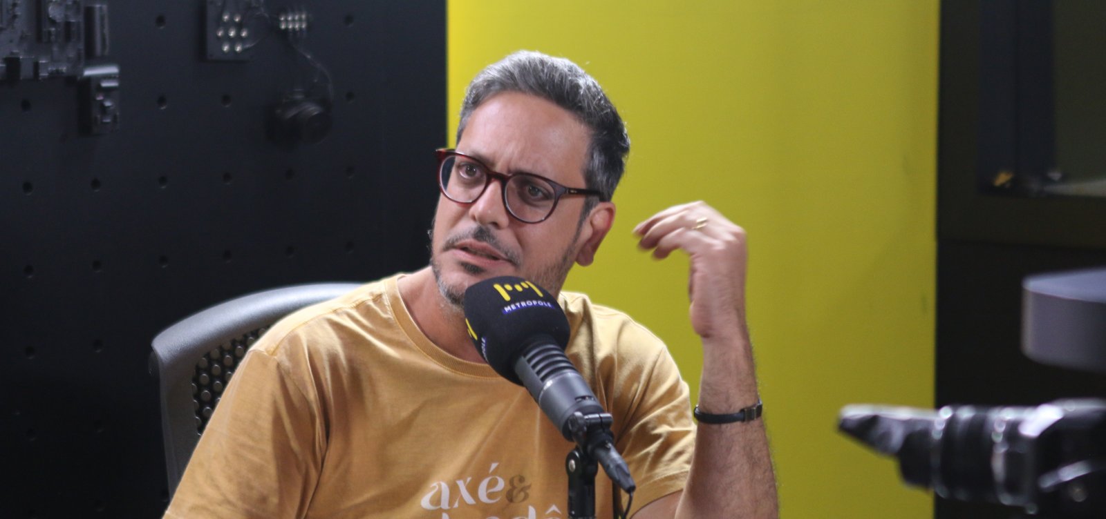 Lúcio Mauro Filho reflete sobre mudanças no mercado artístico em nova peça: "Quem não se adaptar vai ficar para trás"