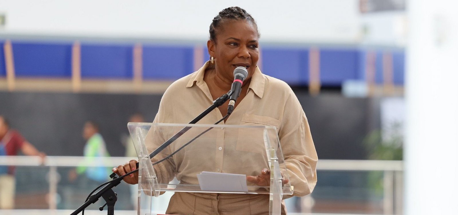 Ministra da Cultura propõe criação de cinema em nova rodoviária de Salvador