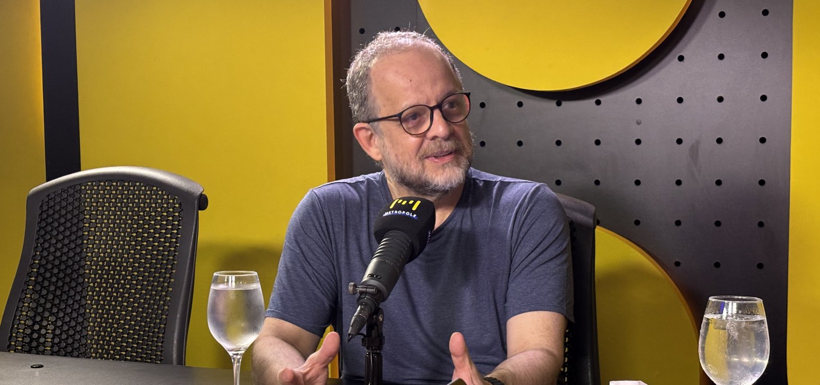 Trump promove reorganização profunda da ordem internacional, diz Breno Altman