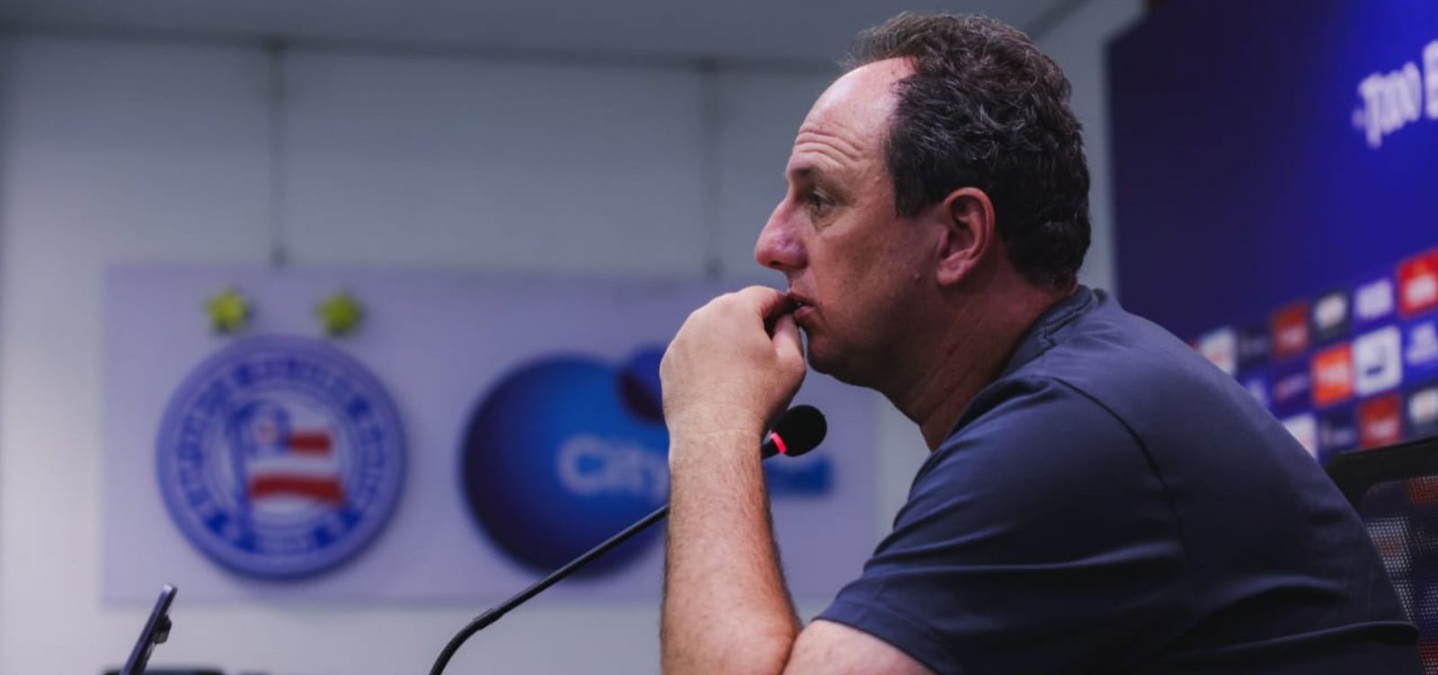 Ceni elogia defesa do Bahia e diz que Dell terá mais minutos: "Está merecendo"