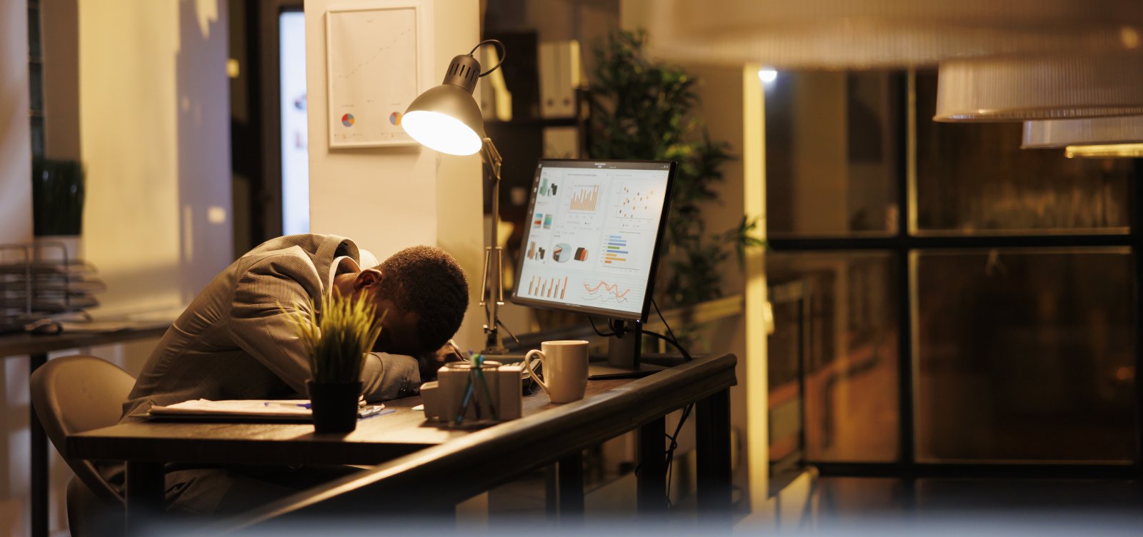 Afastamentos por transtornos mentais crescem quase 80% em dois anos no país