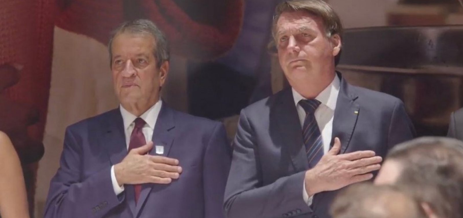 Defesa de Bolsonaro pede autorização para receber Valdemar e parlamentares na Papudinha