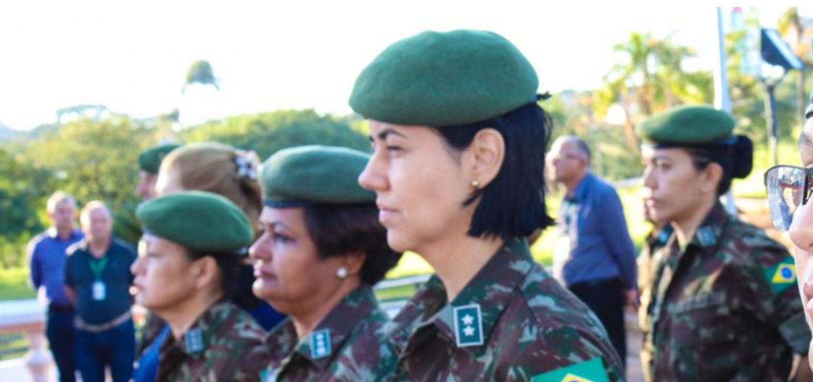 Exército realiza seleção para alistamento militar de homens e mulheres