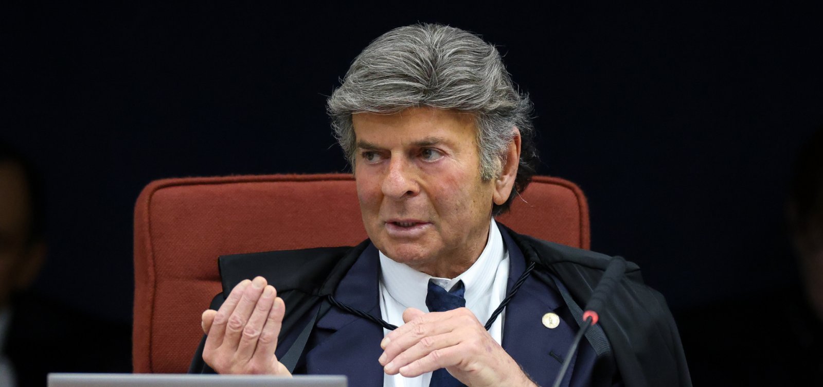 Fux é diagnosticado com pneumonia e pode faltar à abertura do ano do STF