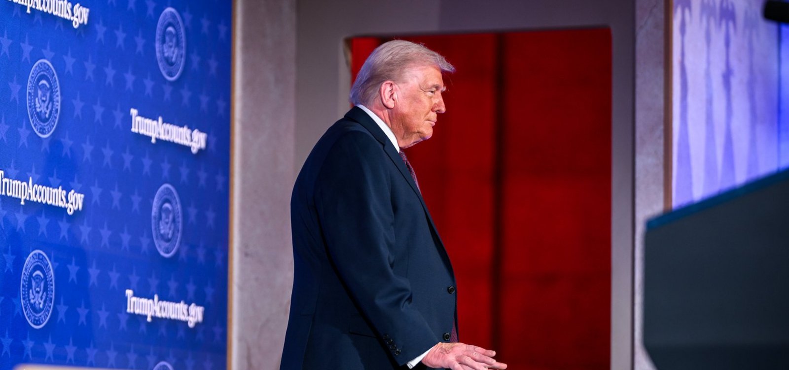 Trump sinaliza possíveis acordos diplomáticos com Cuba e Irã