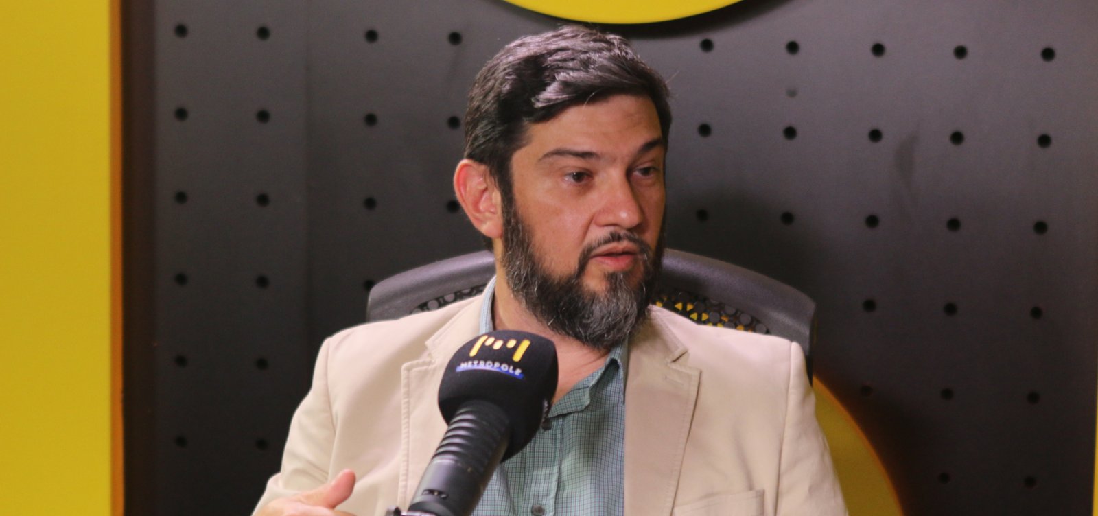 Neurocirurgião afirma que dor nas costas nem sempre corresponde a problemas na coluna