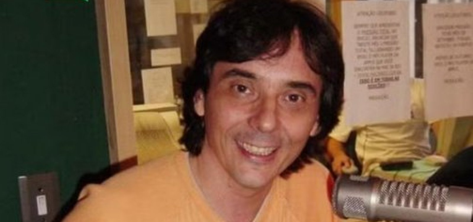 Morre Ricardo Schnetzer, dublador de Tom Cruise e Al Pacino, aos 72 anos