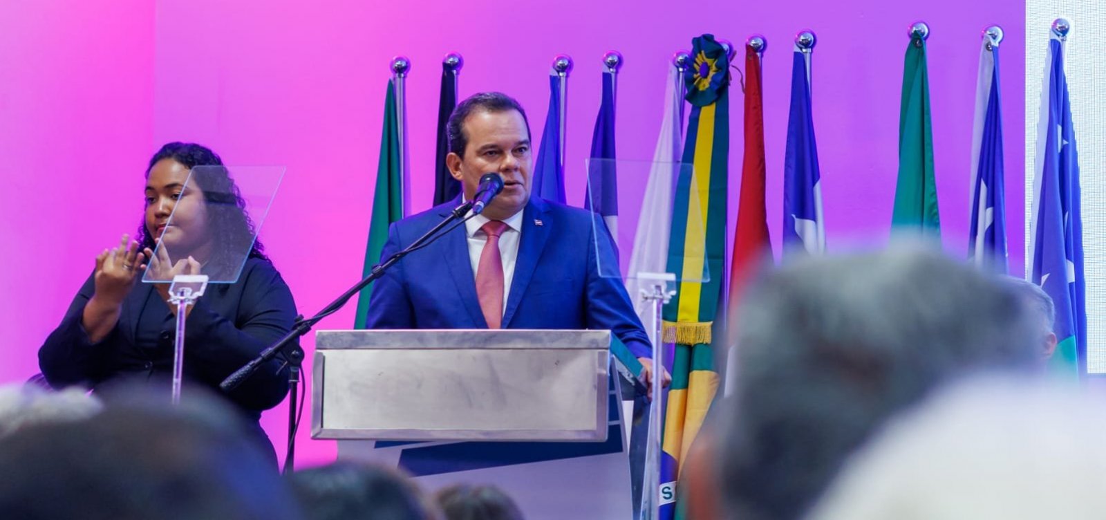 Líderes da base admitem risco de perder o MDB se partido ficar sem a vaga de vice