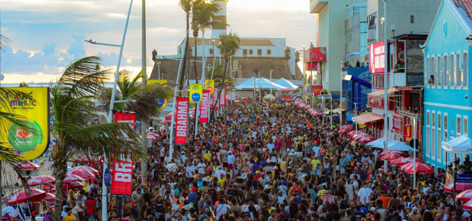 Veja o que abre e fecha em Salvador durante o Carnaval 2026