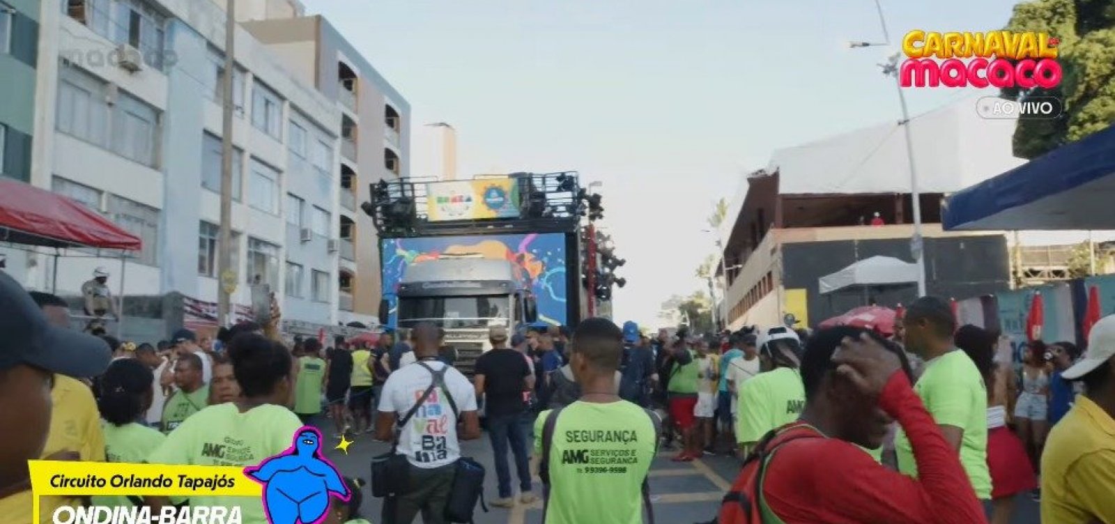 Trio elétrico do Pagodart interrompe apresentação após problemas técnicos 