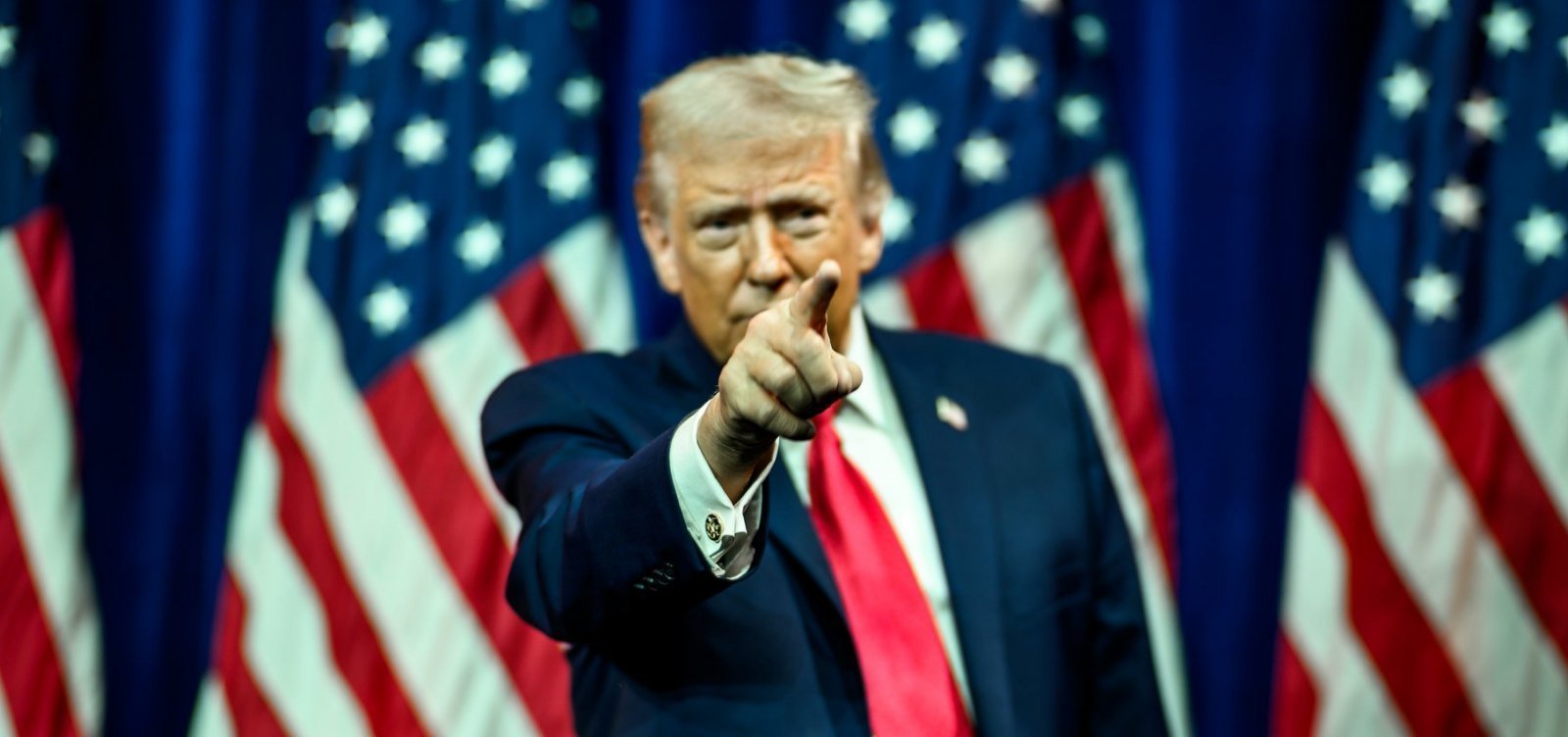 Trump critica apresentação de Bad Bunny no Super Bowl: "um tapa na cara do nosso país"