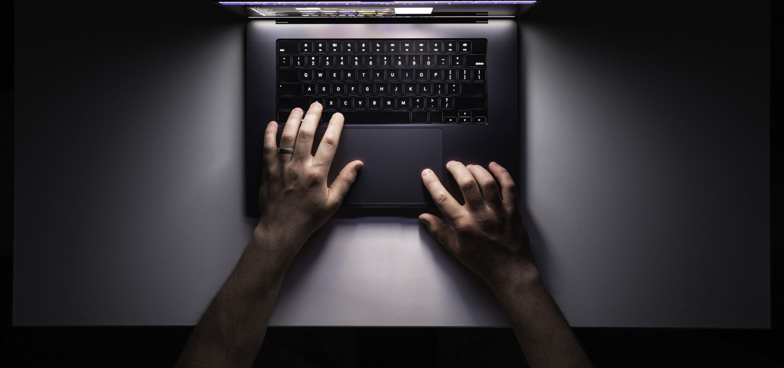 Denúncias de crimes cibernéticos no Brasil aumentam em 2025