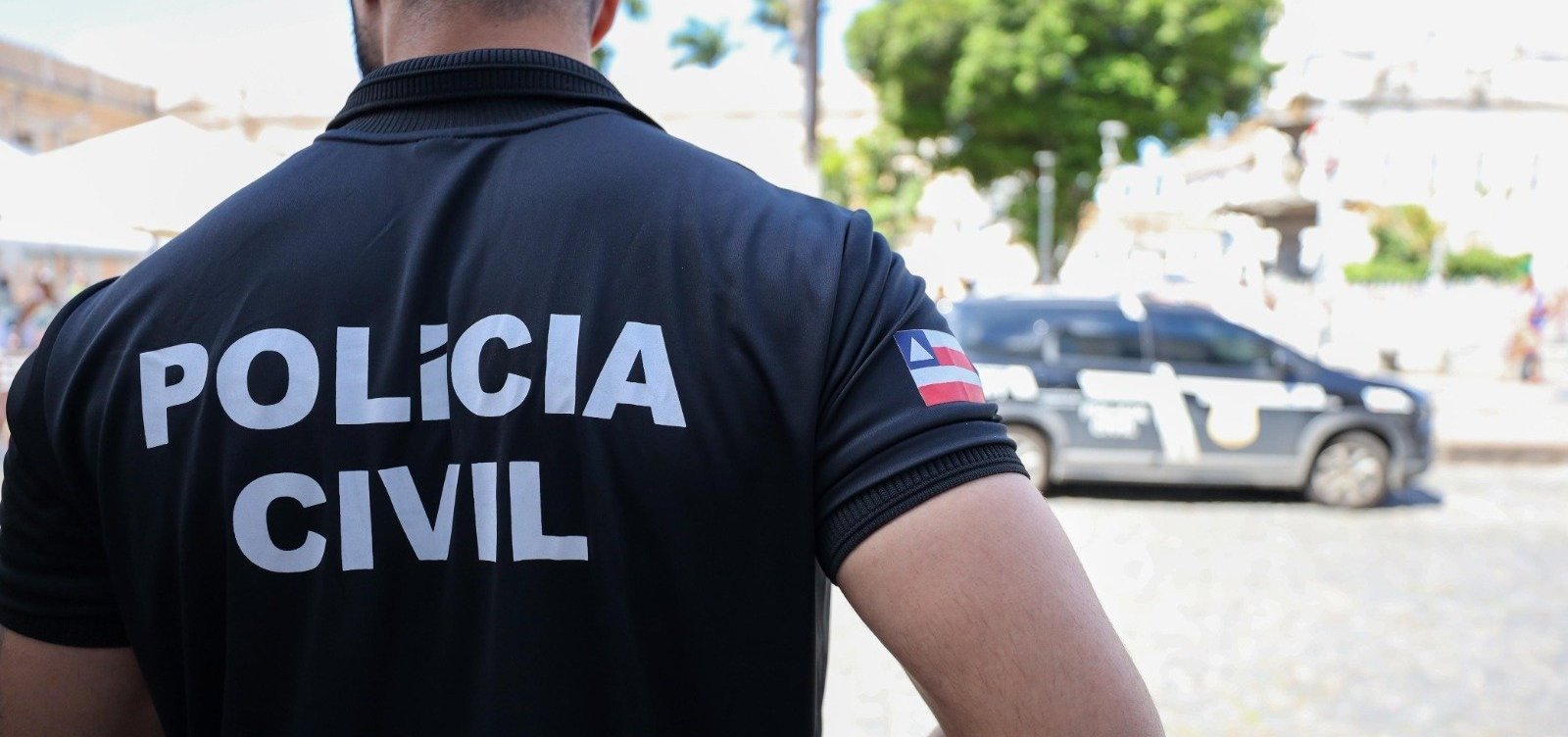 Polícia prende trio suspeito de extorquir turistas no Farol da Barra