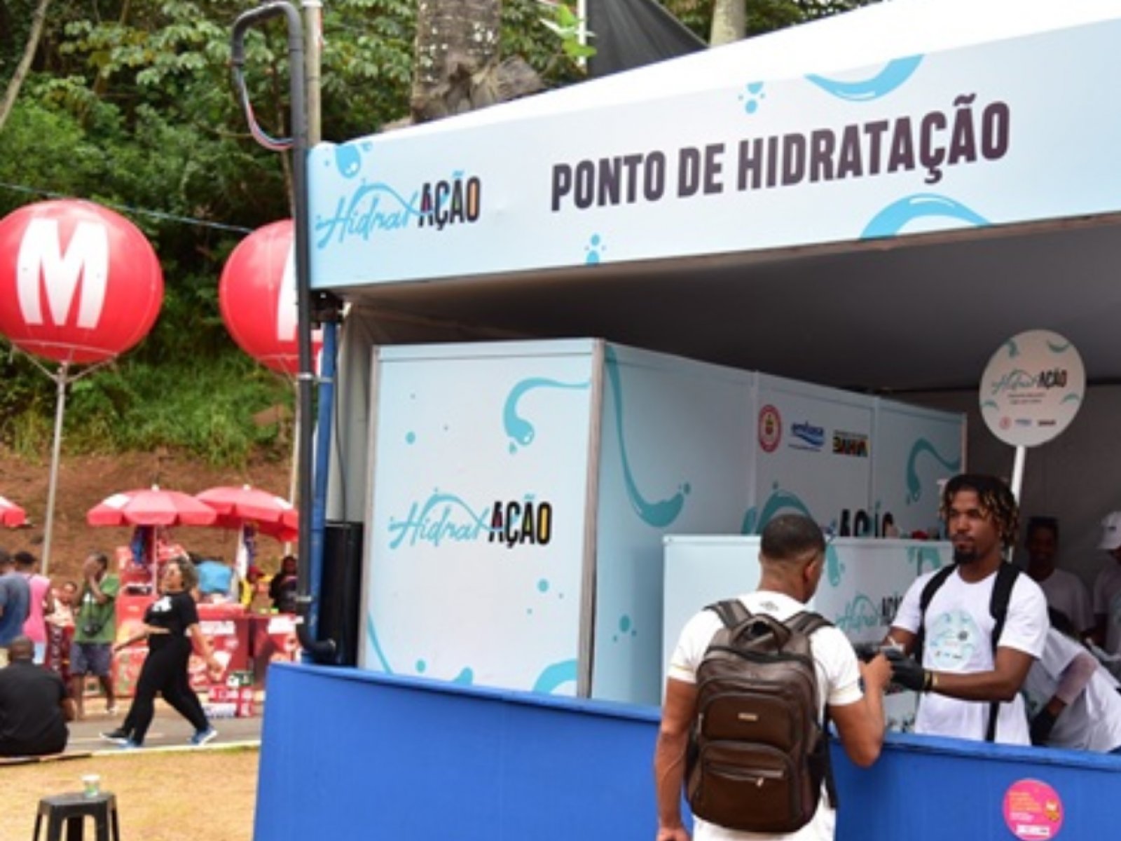 Carnaval de Salvador terá ilhas de hidratação com água gratuita nos circuitos