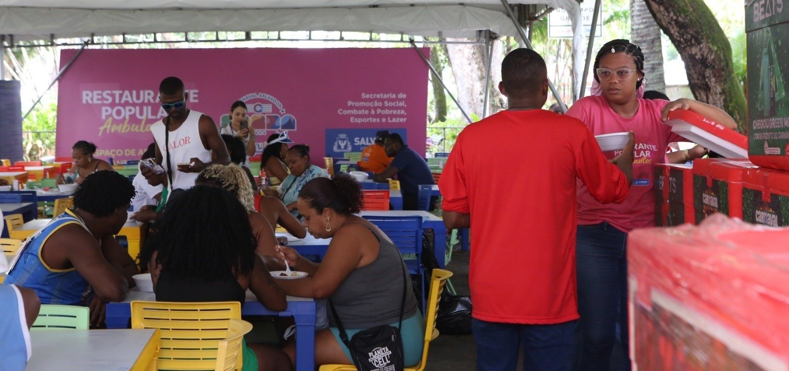 Restaurantes Populares do Carnaval servem 7 mil refeições por dia a ambulantes