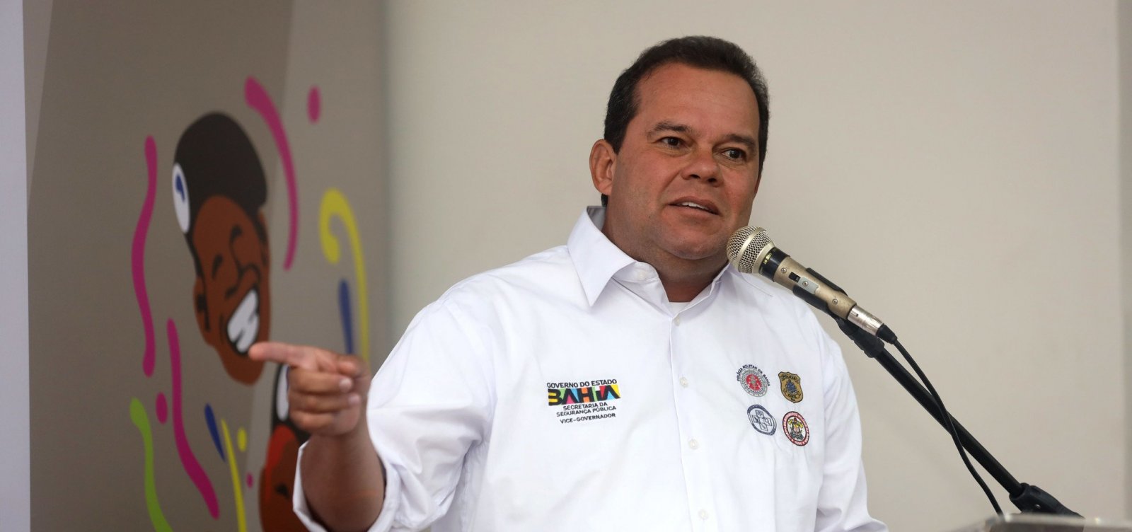 Geraldinho apresenta balanço da segurança e acompanha entrega de viaturas no Carnaval de Salvador