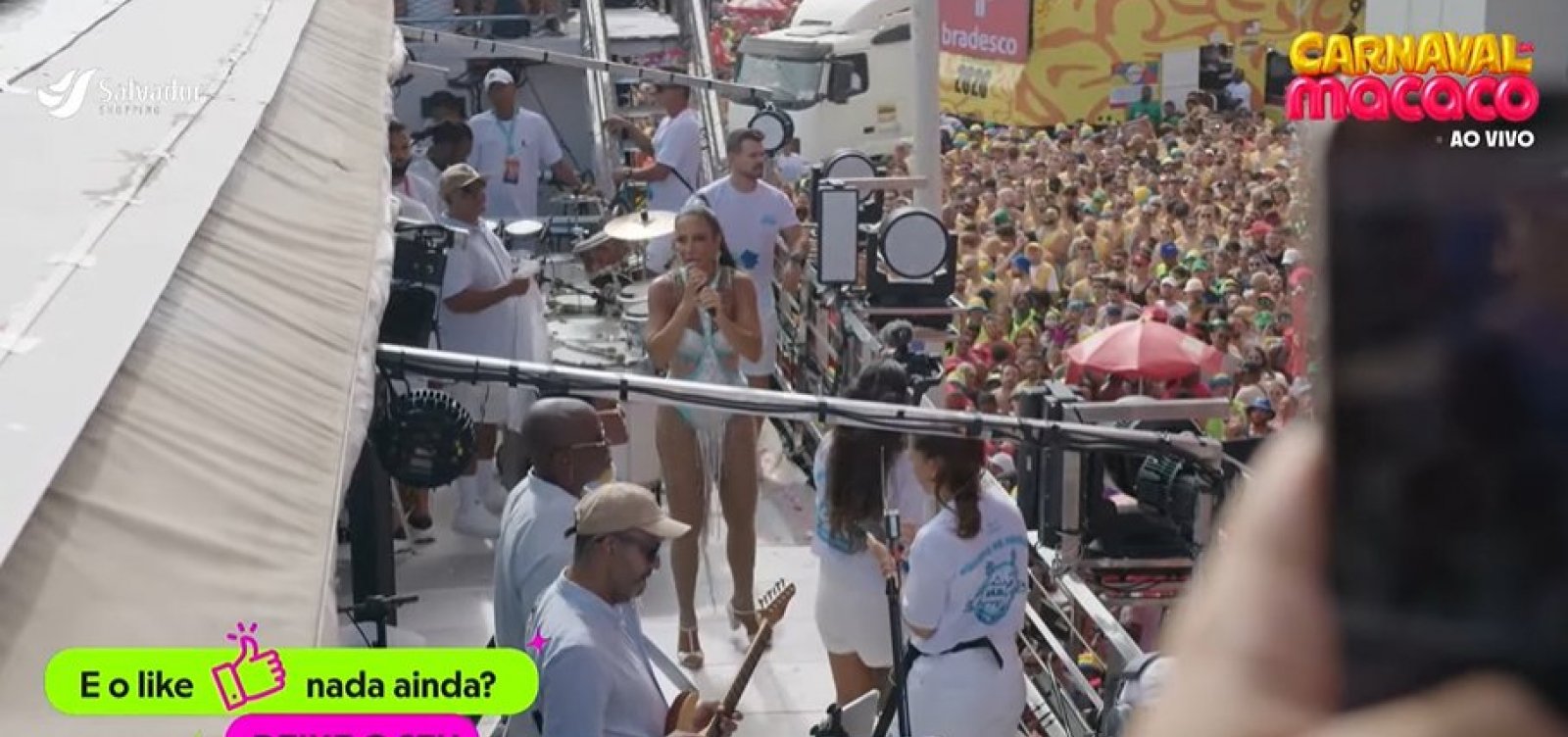 Ivete Sangalo presta tributo a Preta Gil em passagem pelo circuito Dodô neste sábado: “meu amor continua”