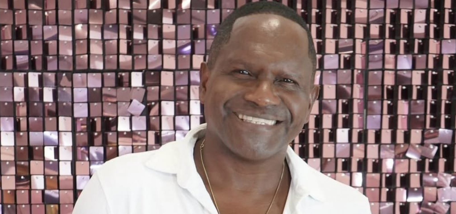 Tatau cancela apresentação no circuito Osmar após falha técnica em trio