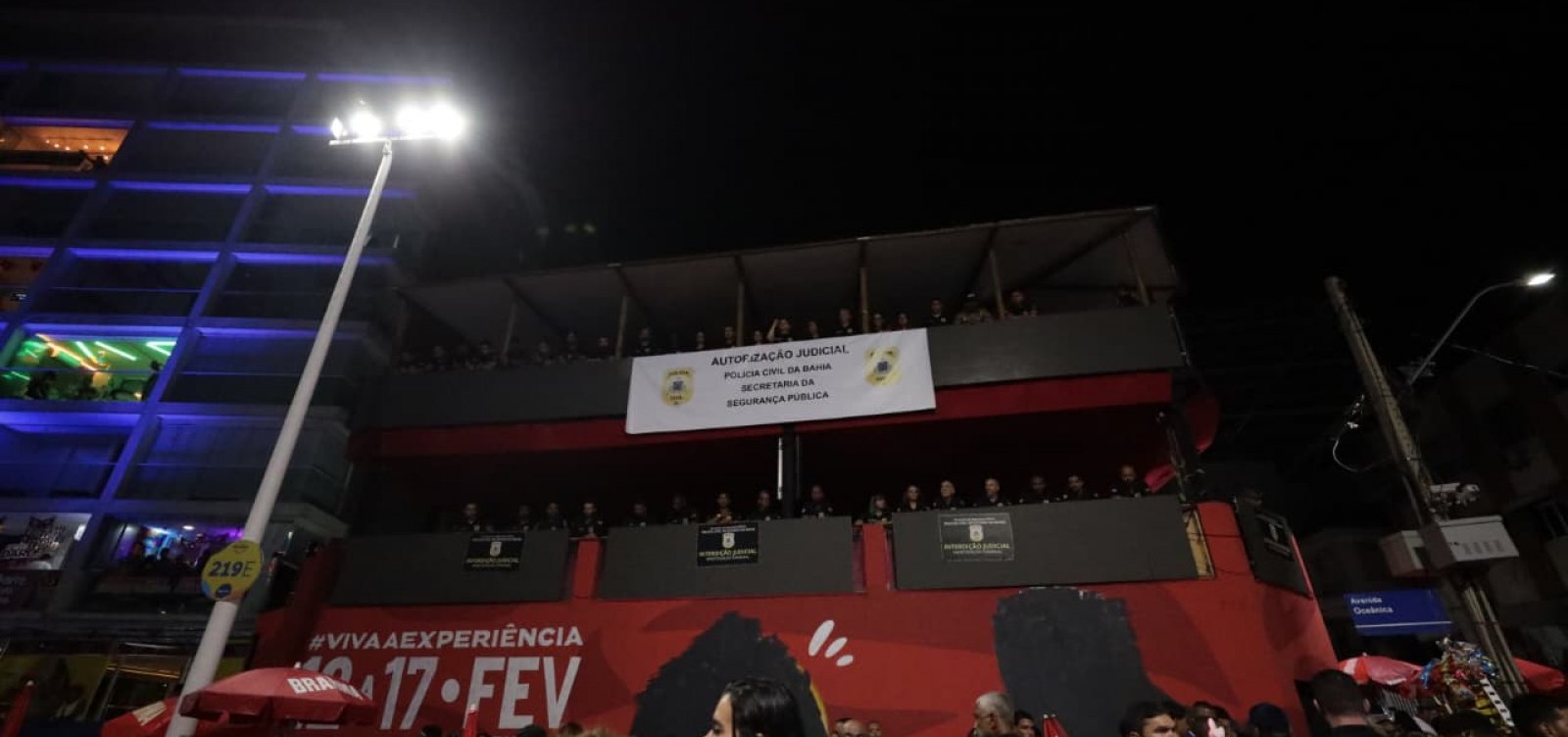 Camarote interditado na Barra é usado pela Polícia Civil para monitorar o Carnaval