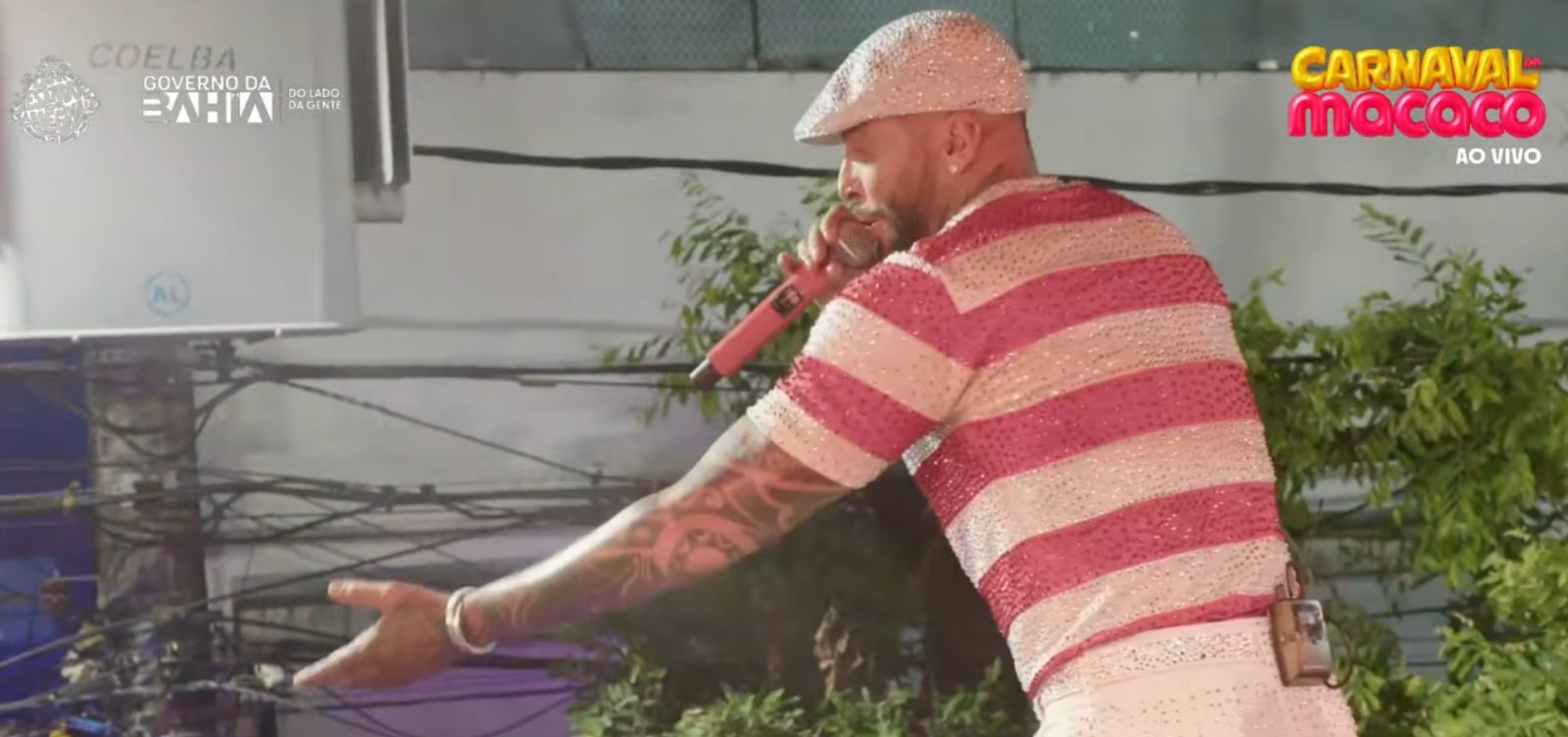 Kannário repreende e exige desculpas de homem que teria agredido mulher