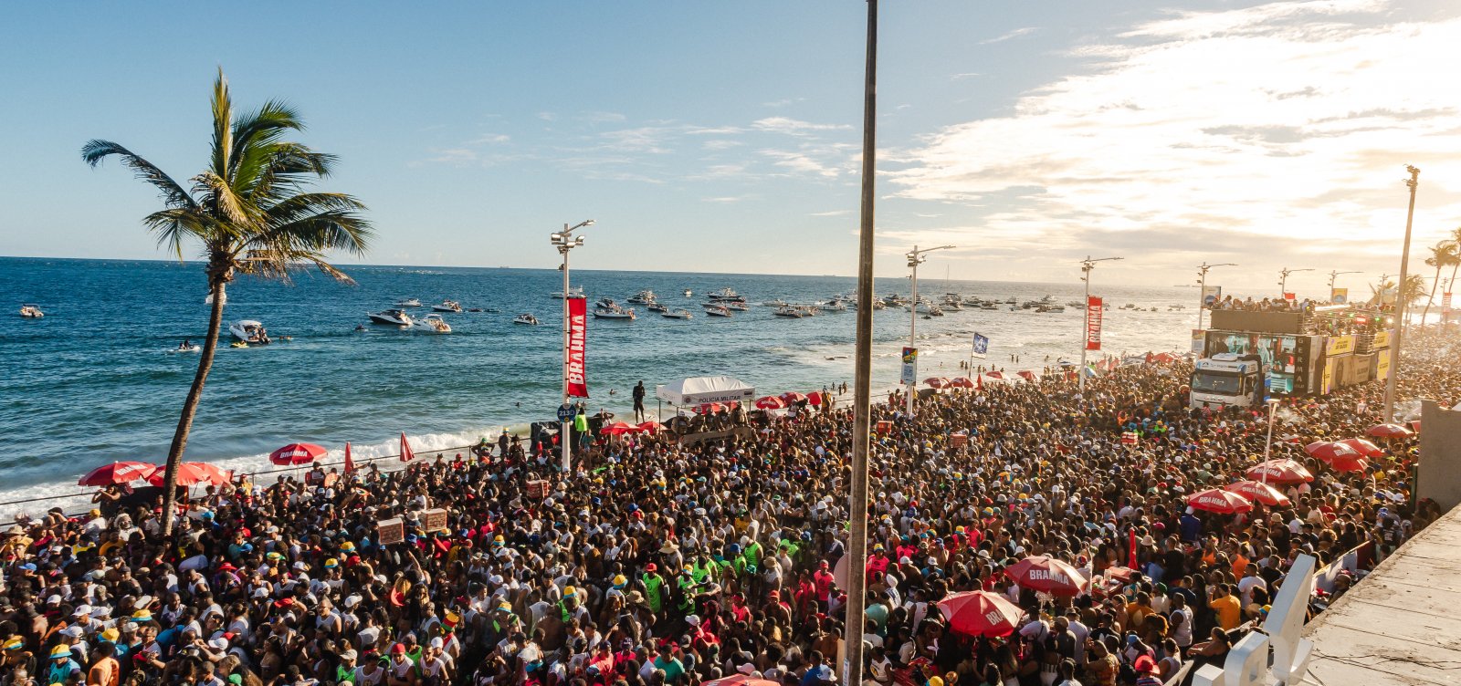 Bell, Claudia e Léo Santana puxam último dia no circuito Dodô; confira