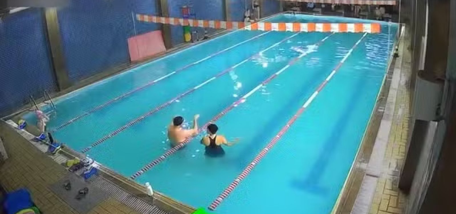 “Dá uma clorada mais forte”: dono dava orientações sobre limpeza de piscina por mensagens 