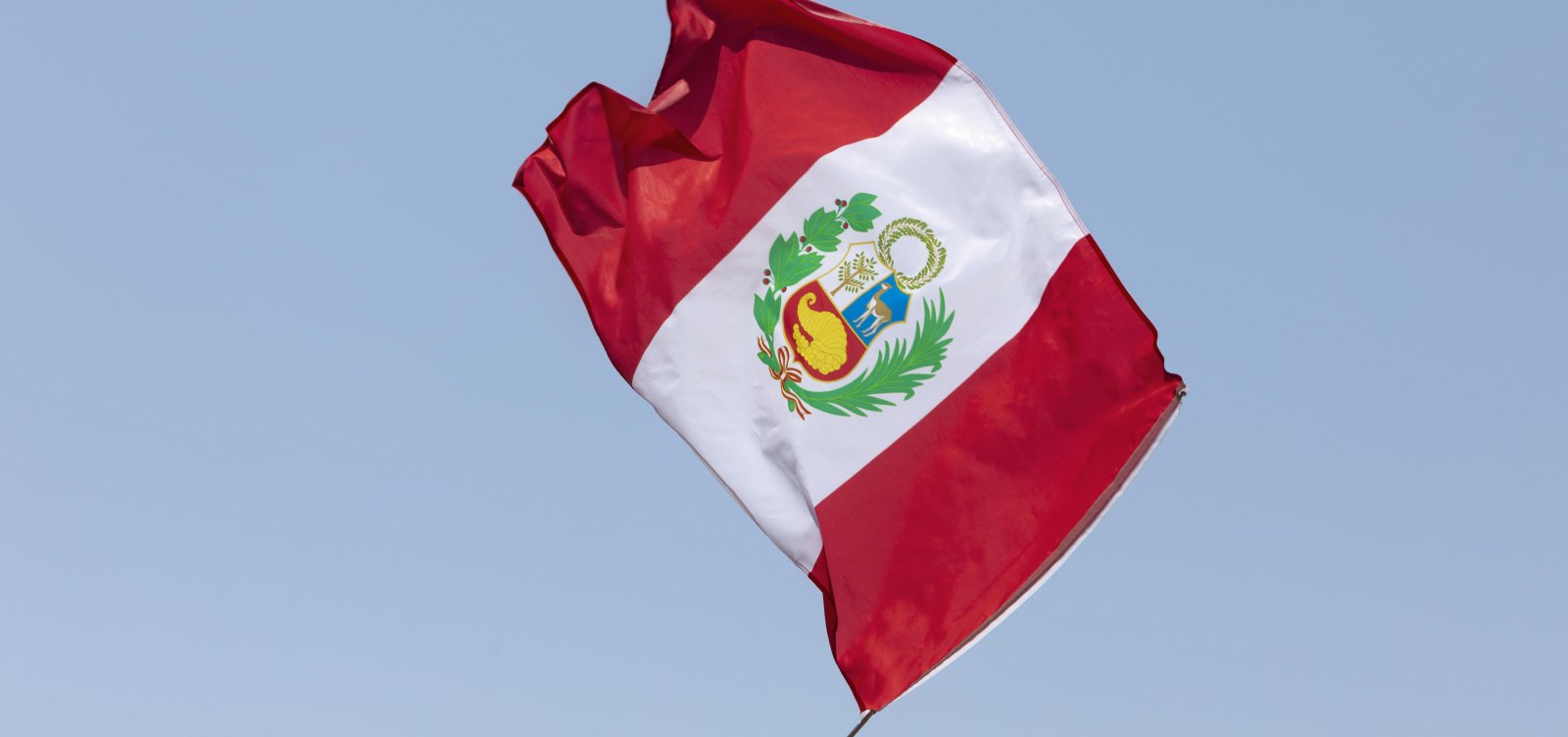 José María Balcázar Zelada é eleito presidente interino do Peru