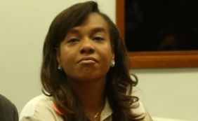 Tia Eron justifica ausência em votação que decidiria futuro de Eduardo Cunha