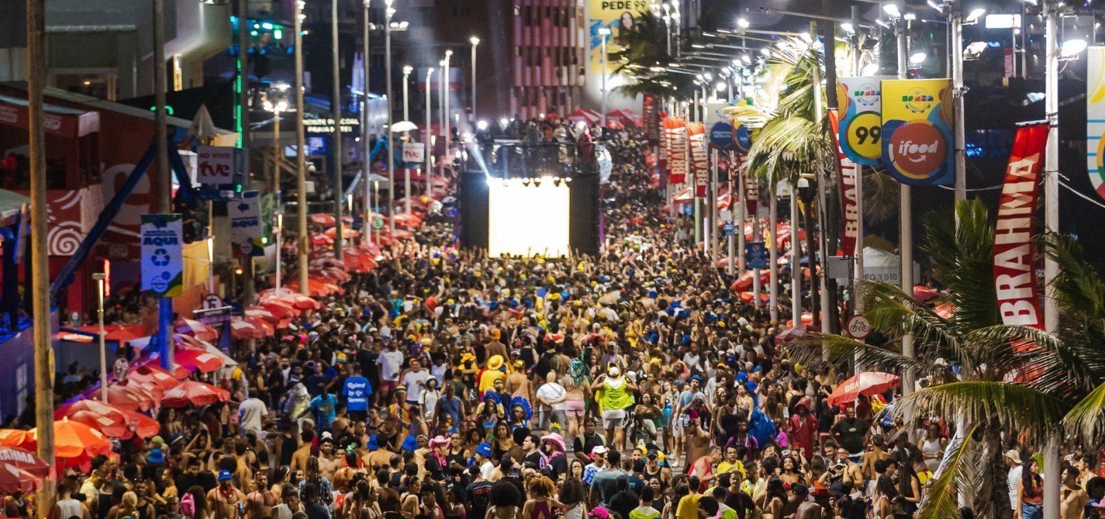 Cerca de 300 mil turistas estrangeiros estiveram no Brasil durante o Carnaval