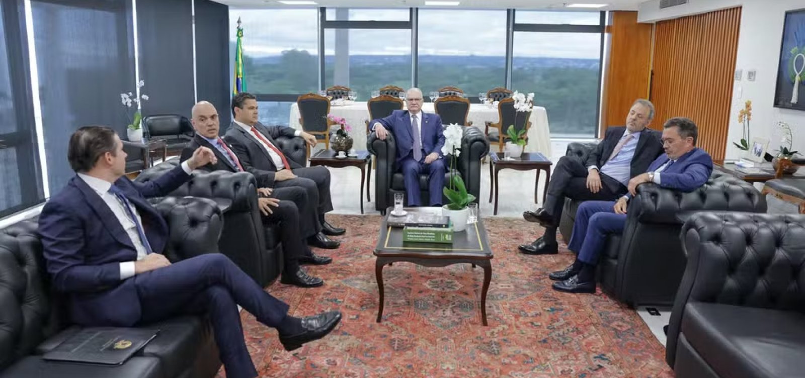 STF e Congresso discutem proposta de transição após reunião sobre penduricalhos