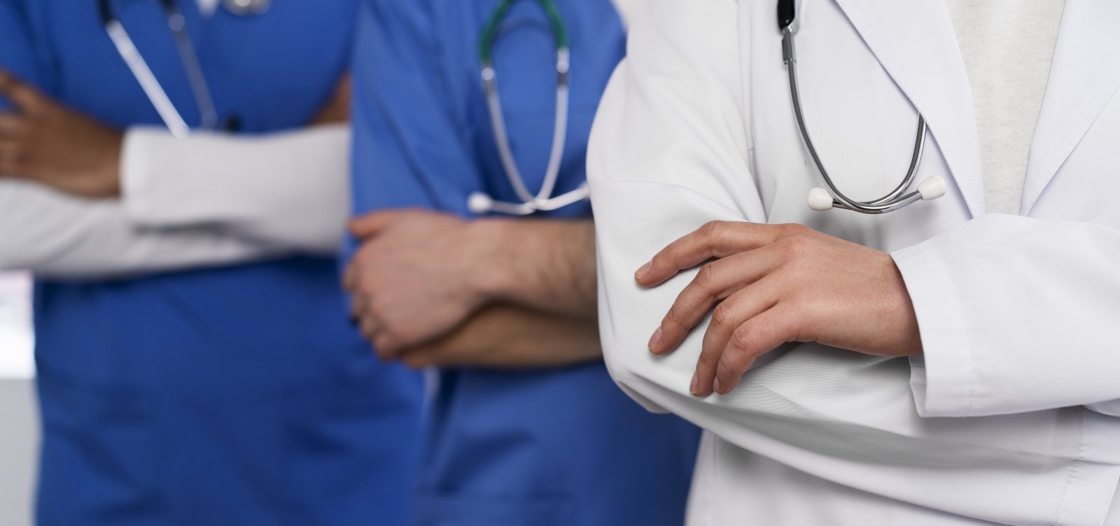 Senado aprova exame de proficiência médica sob comando do CFM; proposta vai à Câmara