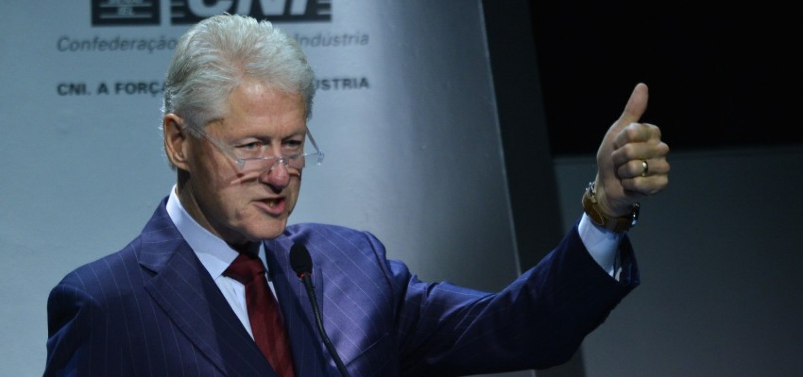 Bill Clinton depõe sobre relação com Jeffrey Epstein nesta sexta
