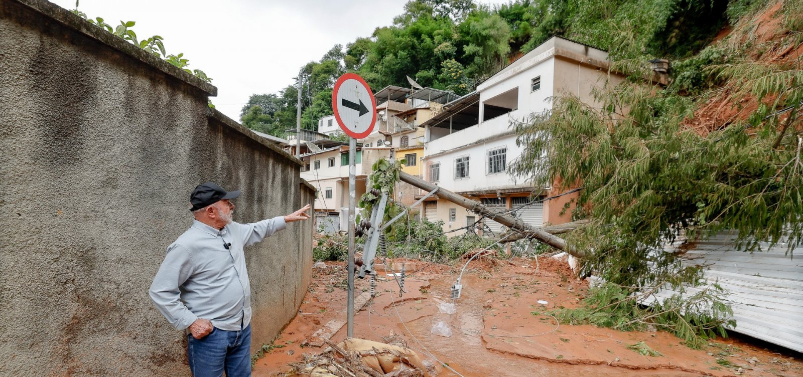 Perdas materiais serão recuperadas, diz Lula em visita a Minas Gerais