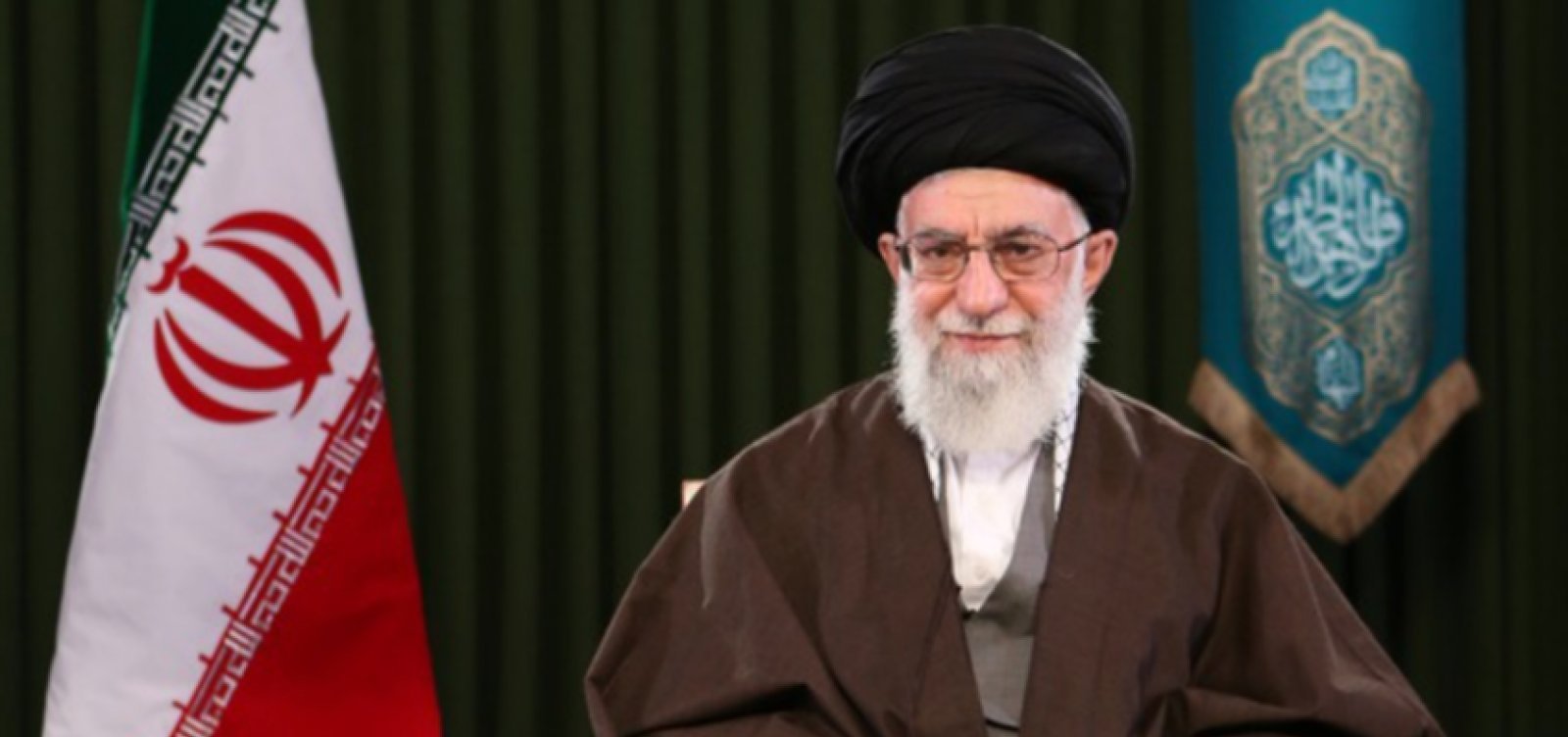 Esposa de Ali Khamenei morre após ataque em Teerã