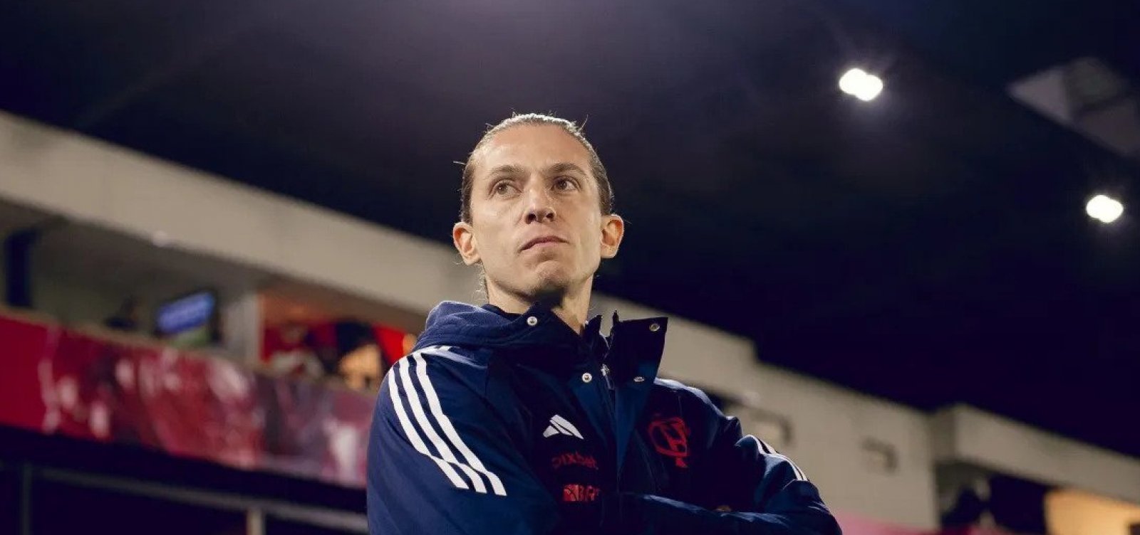 Flamengo anuncia saída de Filipe Luís
