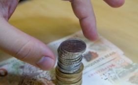 Dólar cai mais de 2% e fecha abaixo de R$ 3,40 pela 1ª vez em quase 1 ano