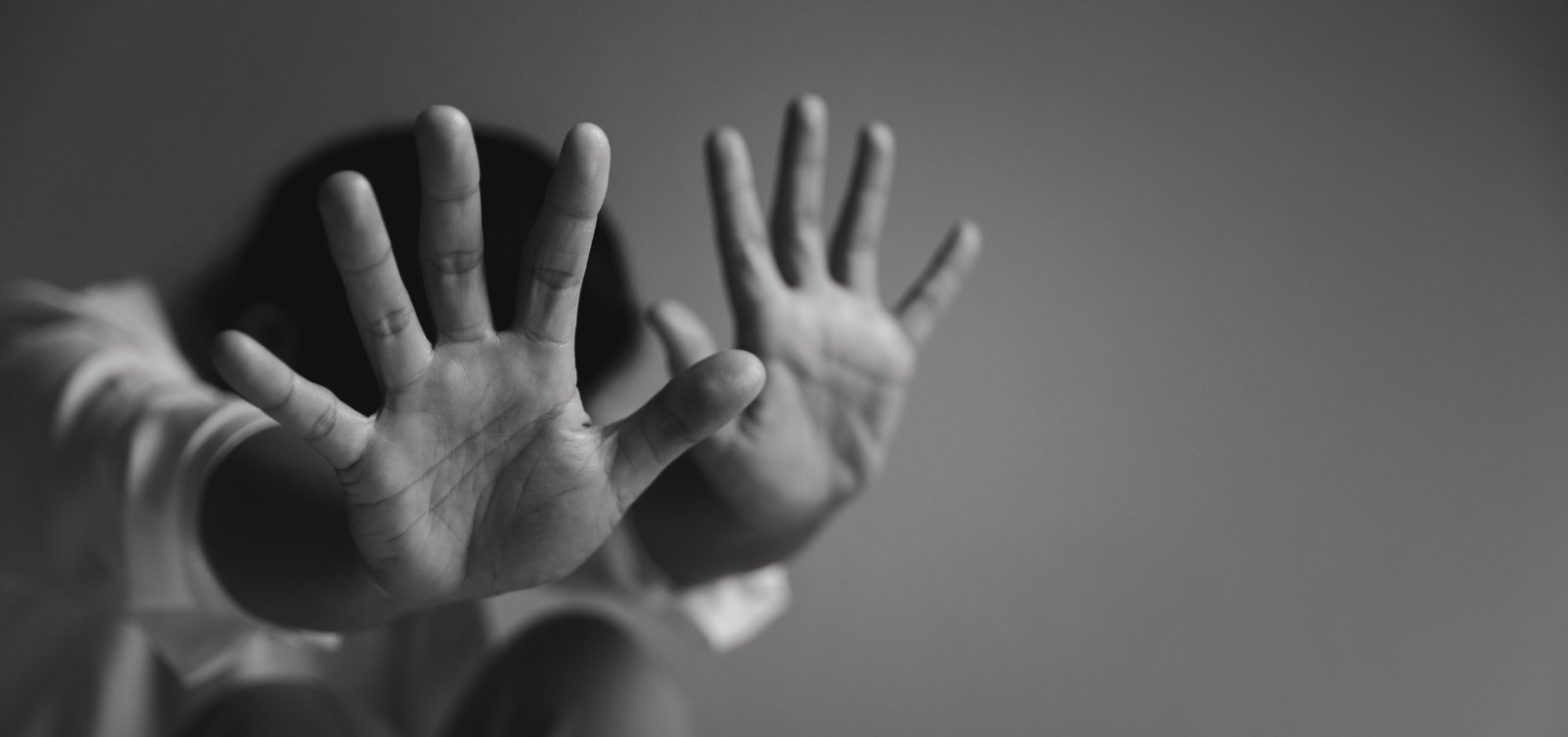 Pesquisa aponta que 13,1% das vítimas de feminicídio tinham medida protetiva