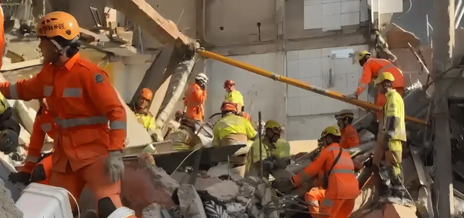 Desabamento em lar de idosos deixa seis mortos e vítimas soterradas em Belo Horizonte