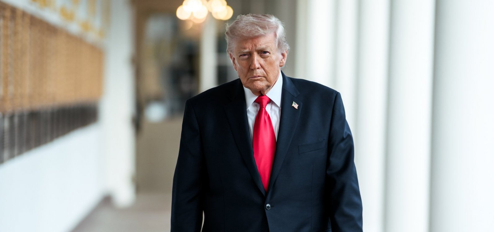 Casa Branca afirma que decisão sobre “rendição incondicional” do Irã caberá aos EUA