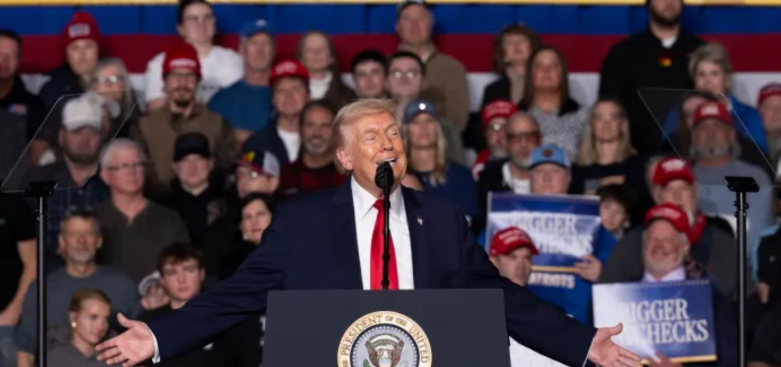 Trump faz novas ameaças ao Irã e fala em ataques mais duros