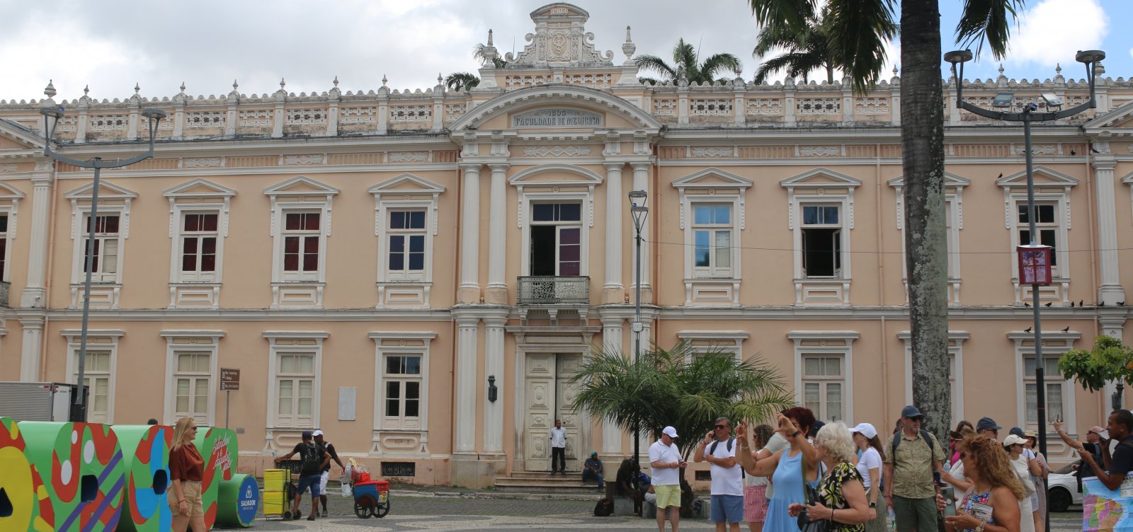 A história pede socorro: sede da antiga Faculdade de Medicina da Bahia enfrenta risco de ruína