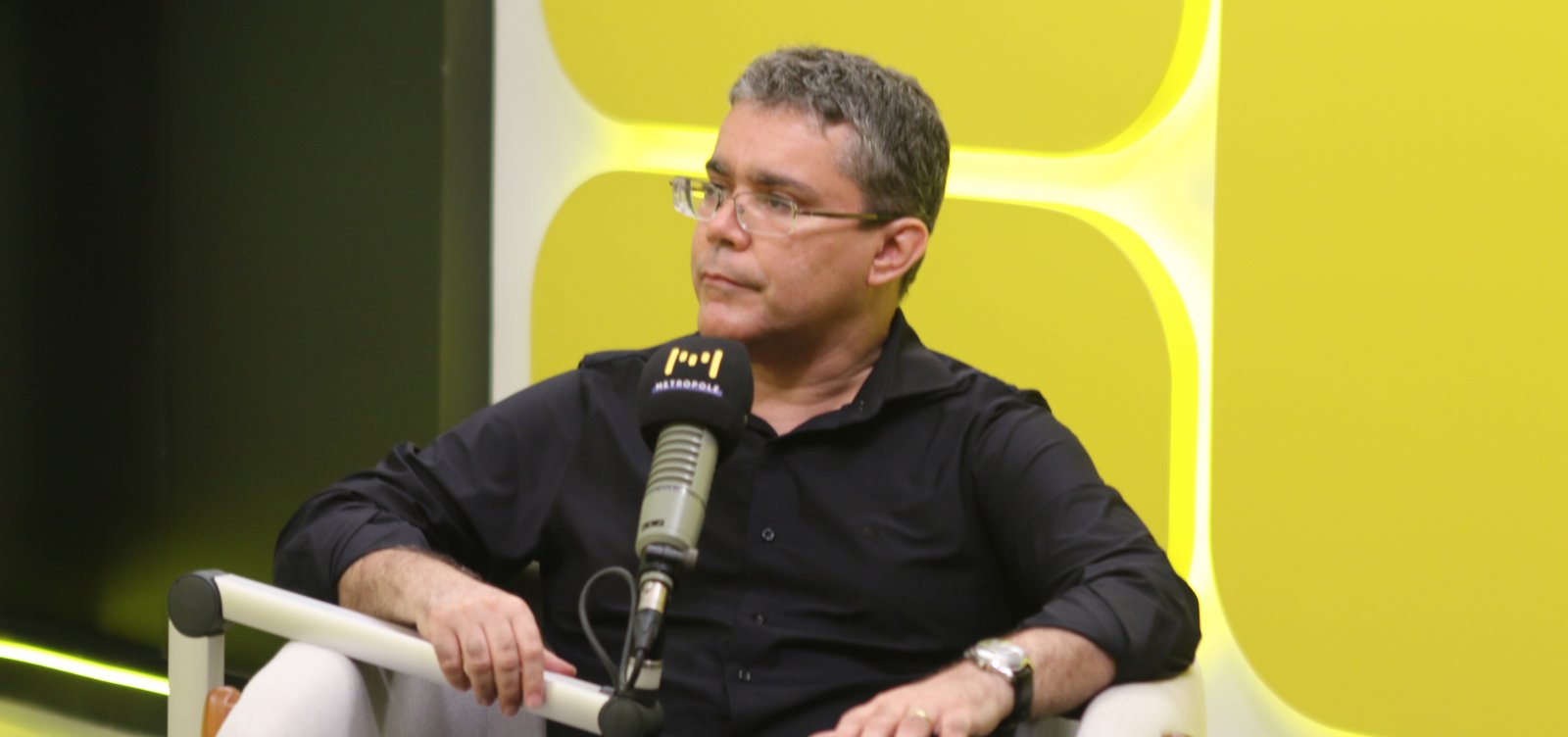 Analista jurídico alerta para influência da inteligência artificial nas eleições