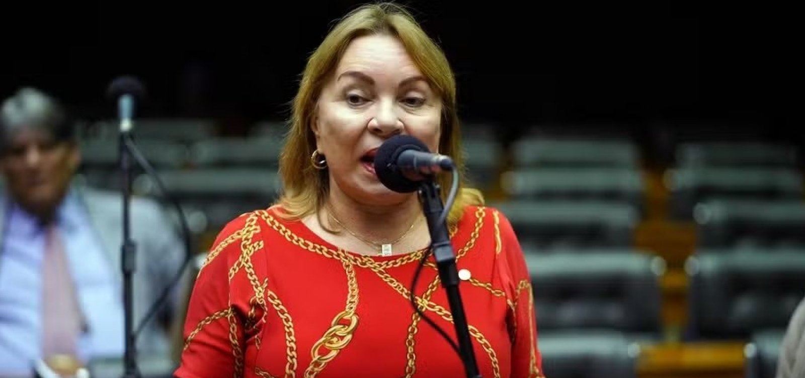 PF aponta deputada como articuladora em esquema bilionário no INSS