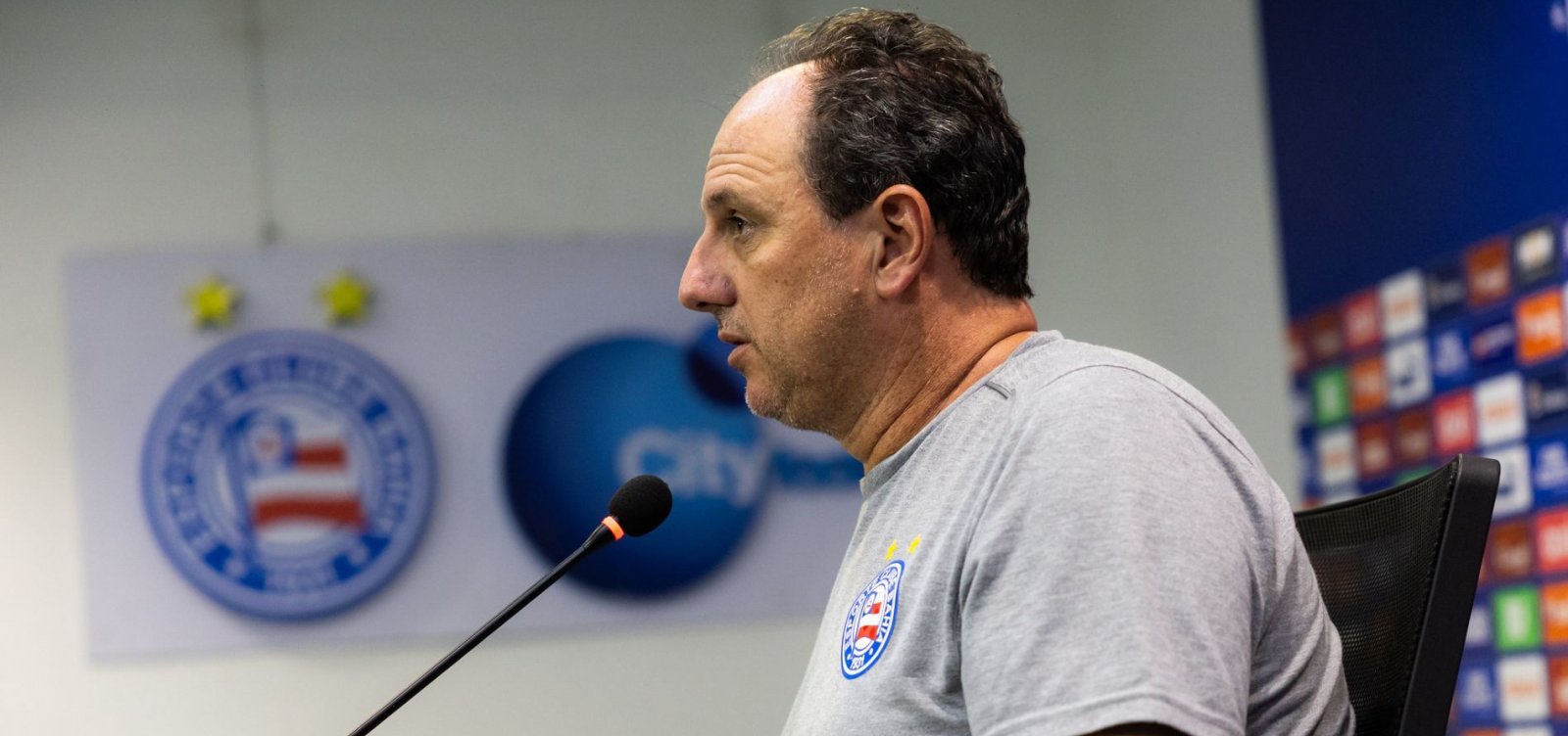 Ceni elogia primeiro tempo do Bahia após triunfo na Fonte Nova: "Brilhante"