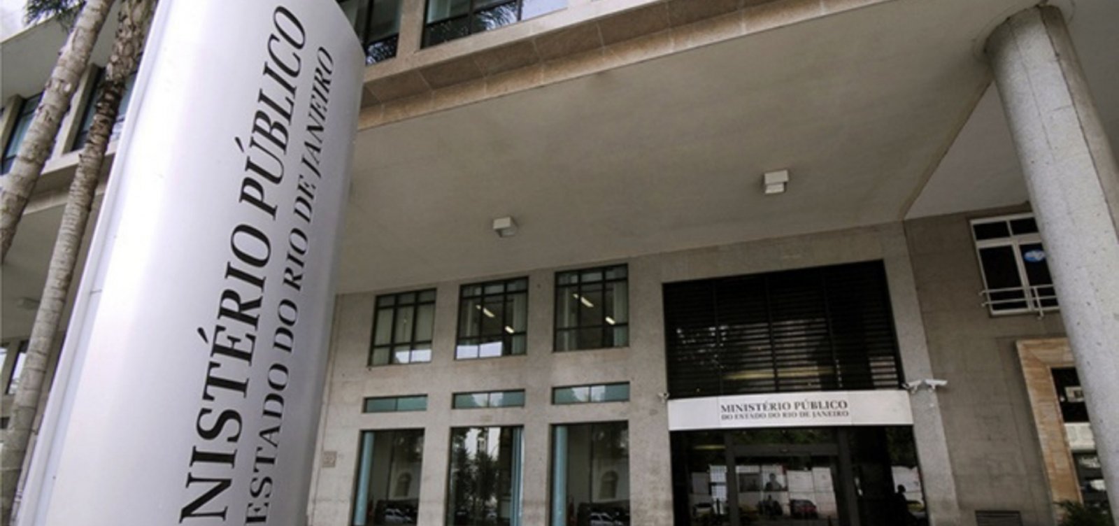 MP do Rio denuncia deputado federal por lavagem de dinheiro em esquema de Adriano da Nóbrega