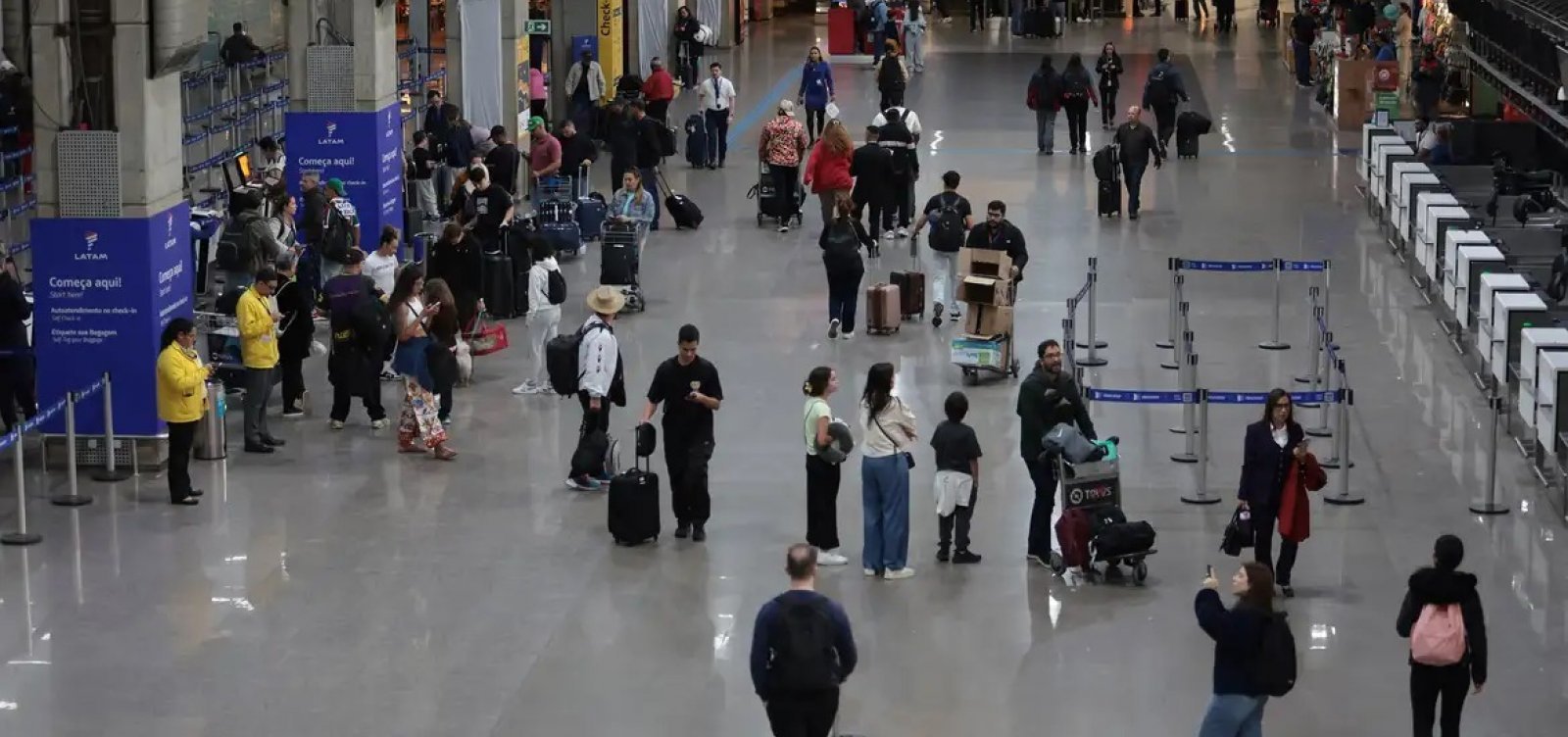 Turismo internacional no Brasil recua 4,3% no início de 2026