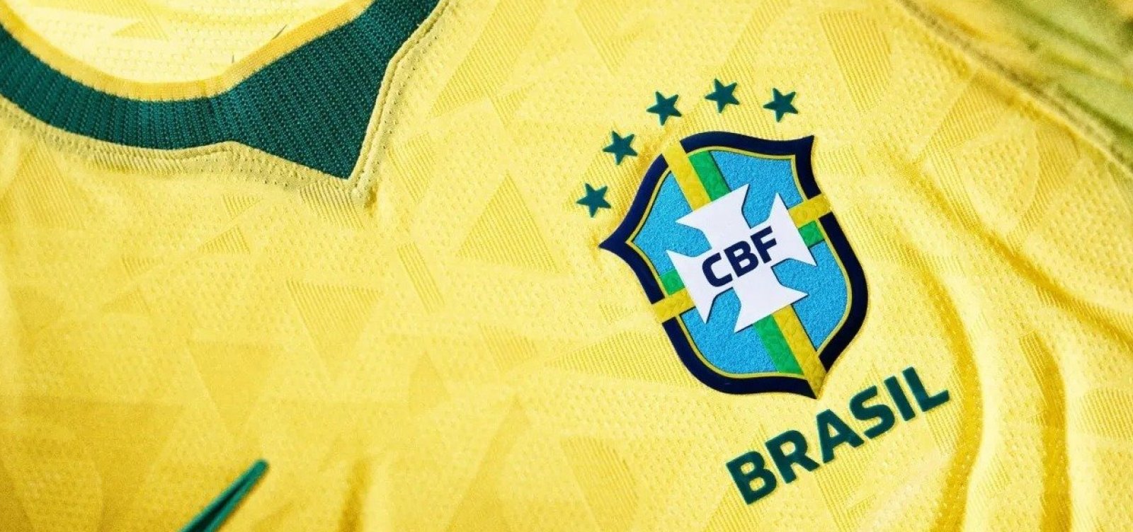 Seleção Brasileira lança nova camisa amarela para a Copa do Mundo